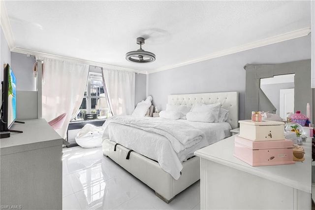 4852 Lasqueti WAY, Naples, FL 34119