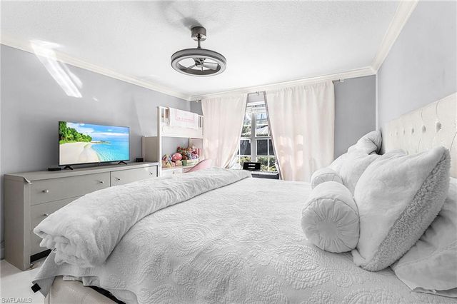 4852 Lasqueti WAY, Naples, FL 34119