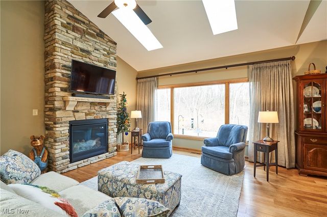 311 Hidden Pond Drive, Doylestown, OH 44230