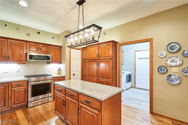 311 Hidden Pond Drive, Doylestown, OH 44230