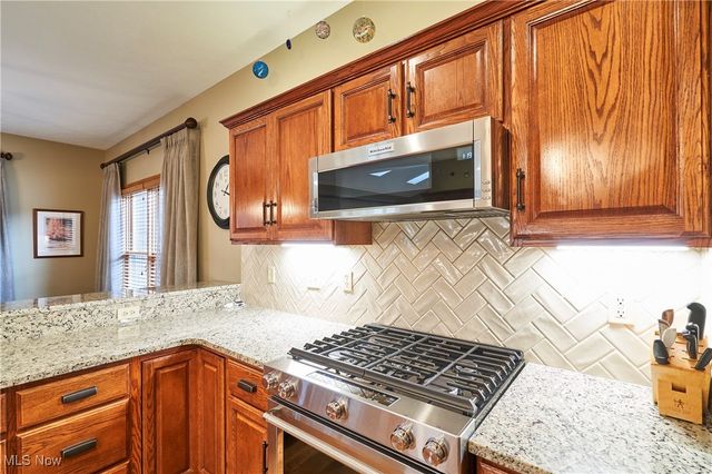 311 Hidden Pond Drive, Doylestown, OH 44230