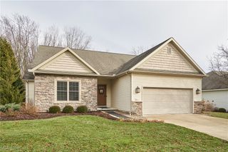 311 Hidden Pond Drive, Doylestown, OH 44230