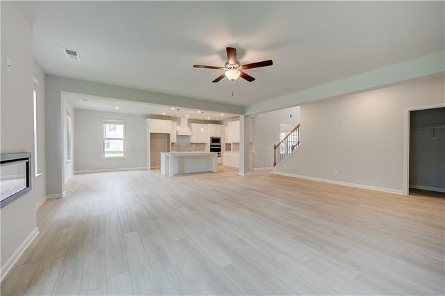 709 Dunlake Way, Locust Grove, GA 30248