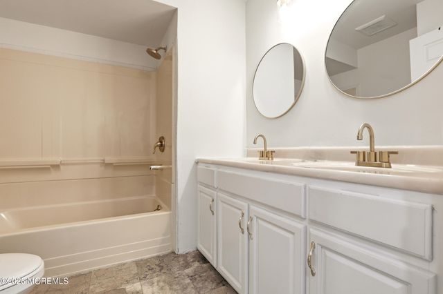 623 Woodbine Lane, Lakewood, NJ 08701