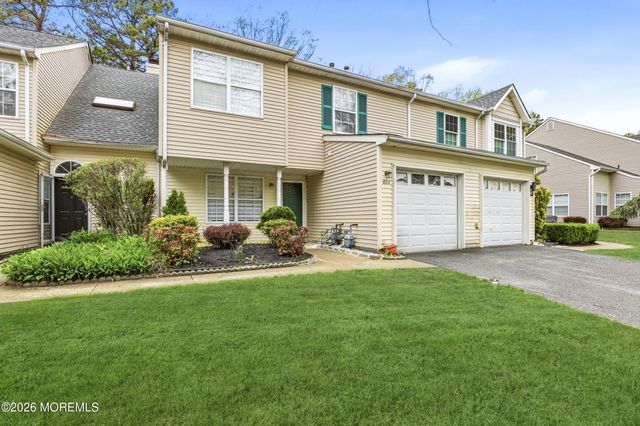 623 Woodbine Lane, Lakewood, NJ 08701