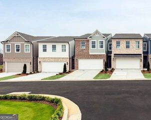 846 Leraes Way, Loganville, GA 30052