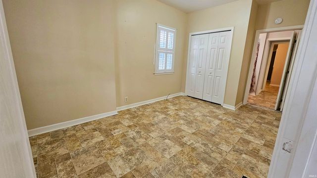 1214 S Harlan Avenue, Evansville, IN 47714