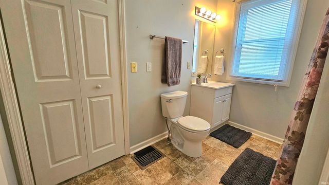 1214 S Harlan Avenue, Evansville, IN 47714