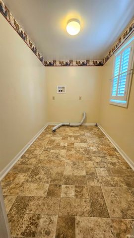 1214 S Harlan Avenue, Evansville, IN 47714