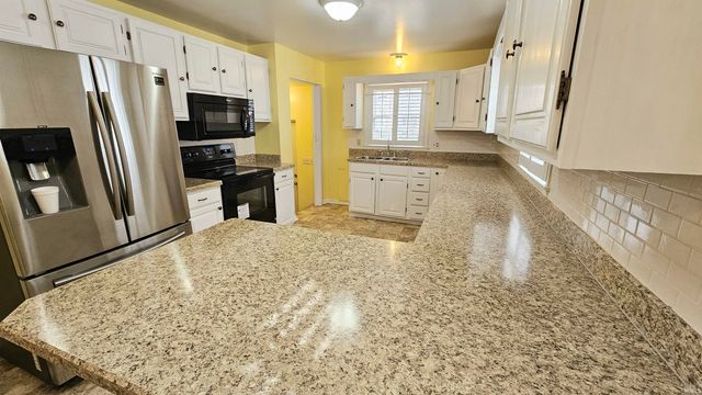 1214 S Harlan Avenue, Evansville, IN 47714