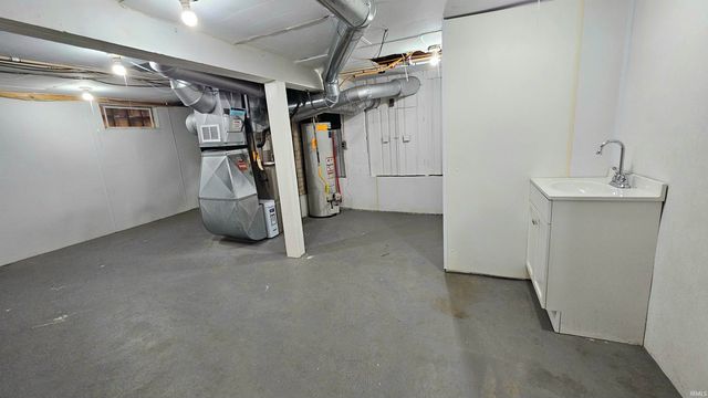 1214 S Harlan Avenue, Evansville, IN 47714