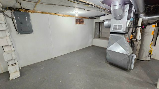 1214 S Harlan Avenue, Evansville, IN 47714