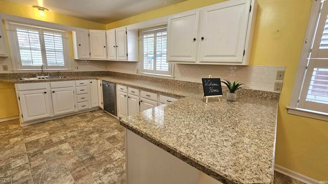 1214 S Harlan Avenue, Evansville, IN 47714