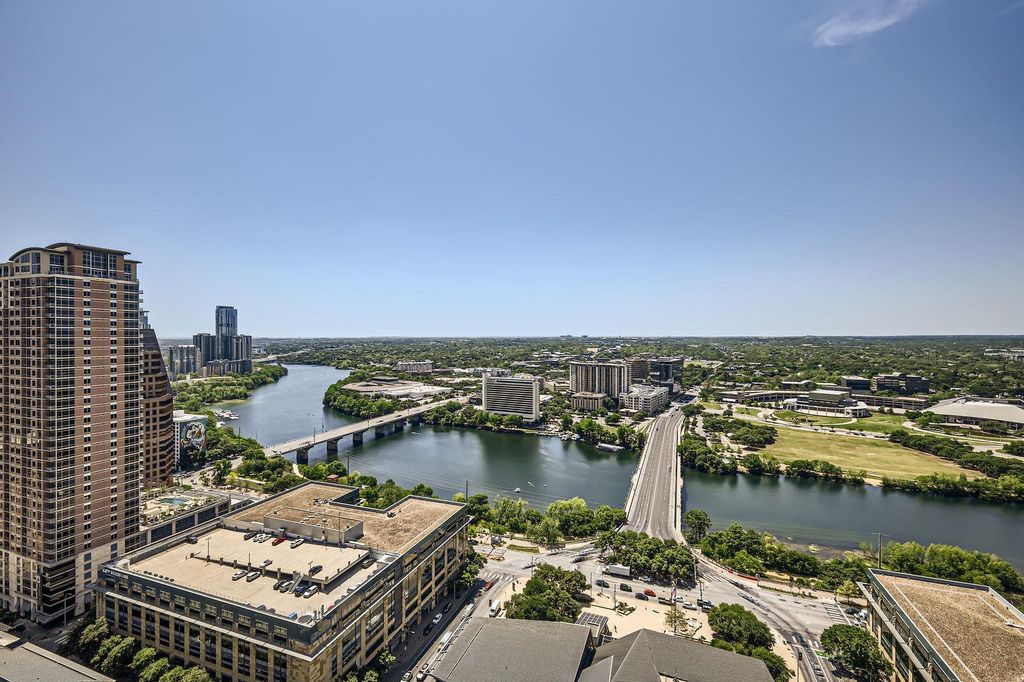 210 Lavaca ST 2704, Austin, TX 78701