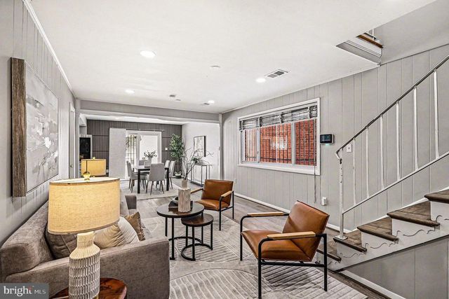 2402 24TH ST SE, Washington, DC 20020