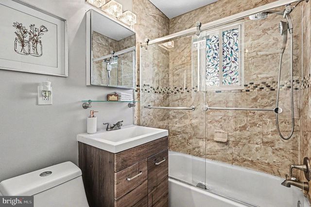 2402 24TH ST SE, Washington, DC 20020