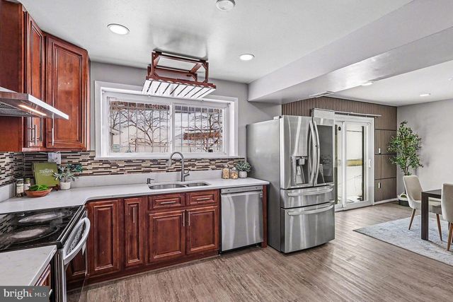 2402 24TH ST SE, Washington, DC 20020