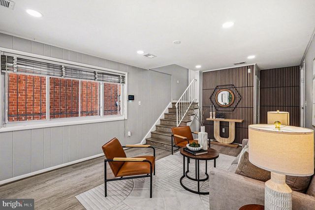 2402 24TH ST SE, Washington, DC 20020