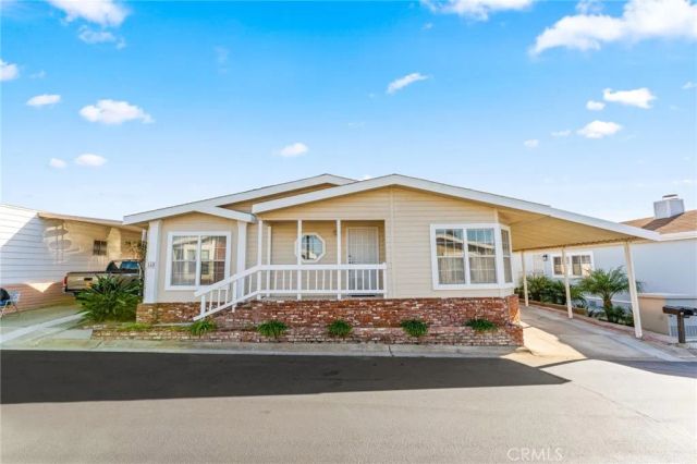 23301 Ridge Route 165, Laguna Hills, CA 92653