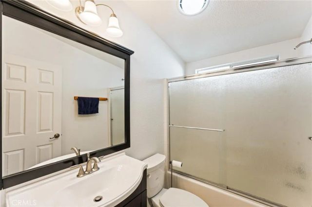 23301 Ridge Route 165, Laguna Hills, CA 92653