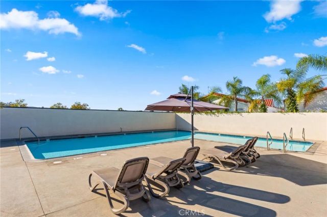 23301 Ridge Route 165, Laguna Hills, CA 92653
