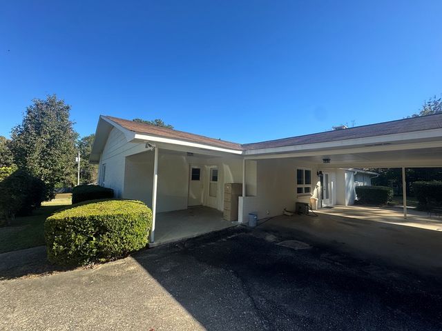 2105 Stonebridge Rd, Dothan, AL 36301