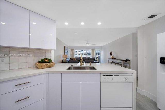 2100 S Ocean Dr 5B, Fort Lauderdale, FL 33316