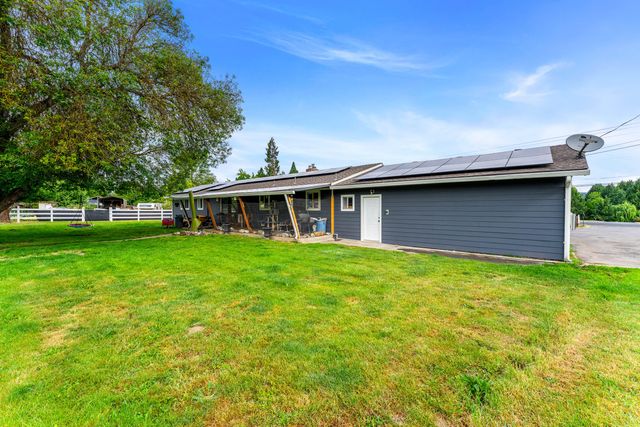 4675 Leonard Road, Grants Pass, OR 97527