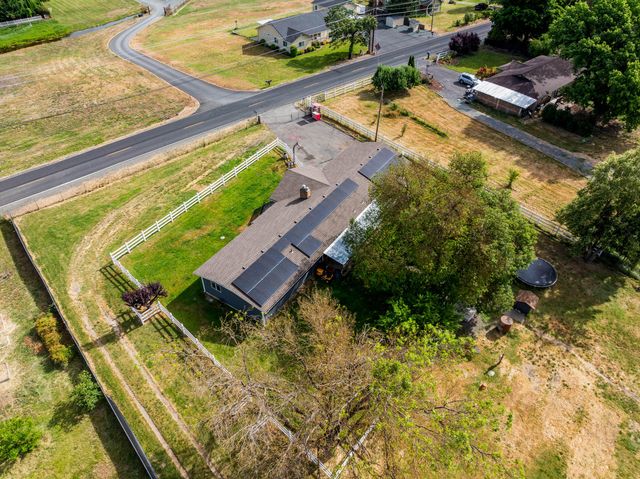 4675 Leonard Road, Grants Pass, OR 97527