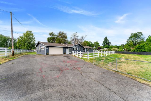 4675 Leonard Road, Grants Pass, OR 97527