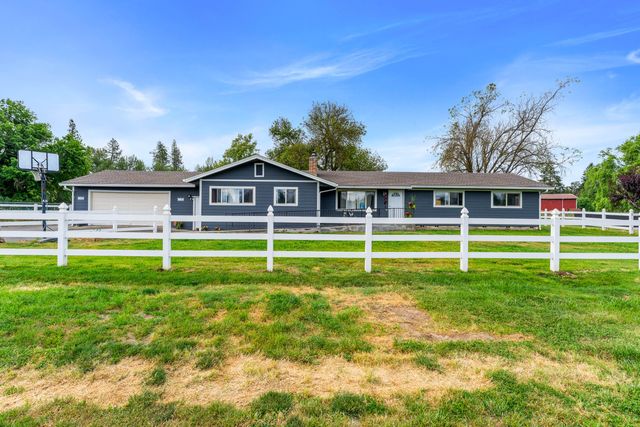 4675 Leonard Road, Grants Pass, OR 97527