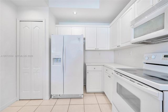 8912 W Flagler St 212, Miami, FL 33174