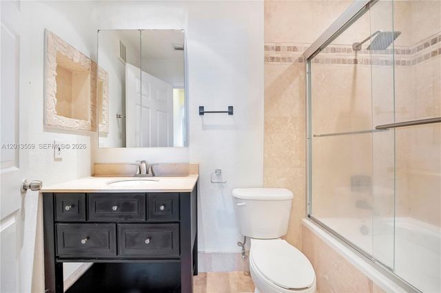 8912 W Flagler St 212, Miami, FL 33174