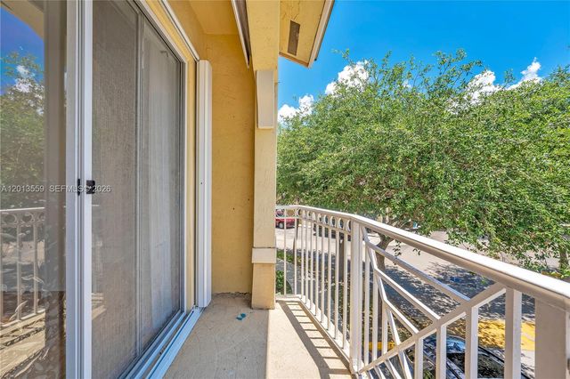 8912 W Flagler St 212, Miami, FL 33174