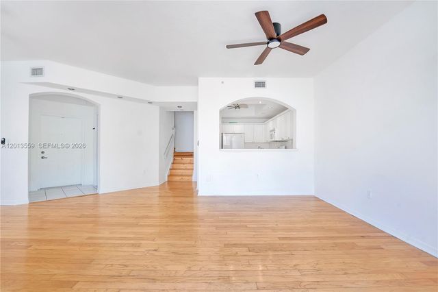 8912 W Flagler St 212, Miami, FL 33174