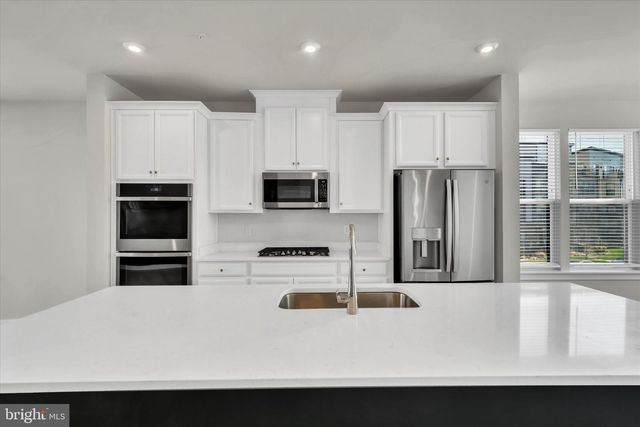 5610 HYATTSVILLE DR, Hyattsville, MD 20782