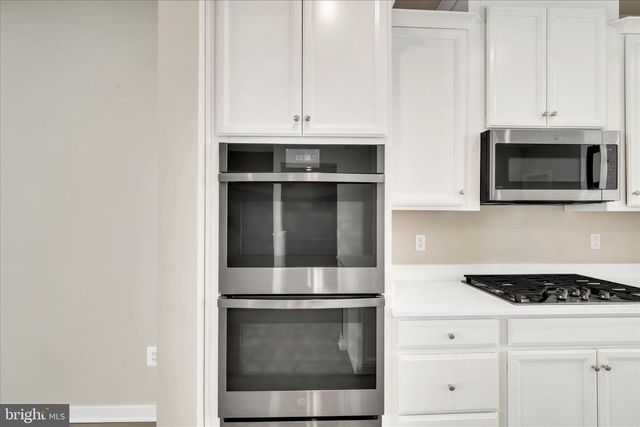 5610 HYATTSVILLE DR, Hyattsville, MD 20782