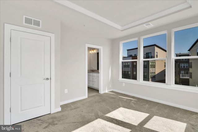 5610 HYATTSVILLE DR, Hyattsville, MD 20782