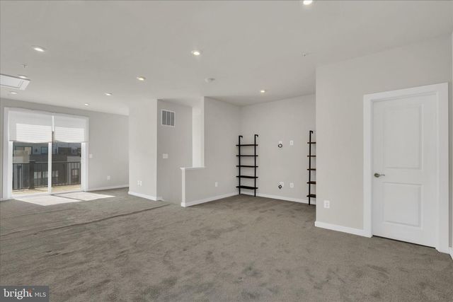 5610 HYATTSVILLE DR, Hyattsville, MD 20782