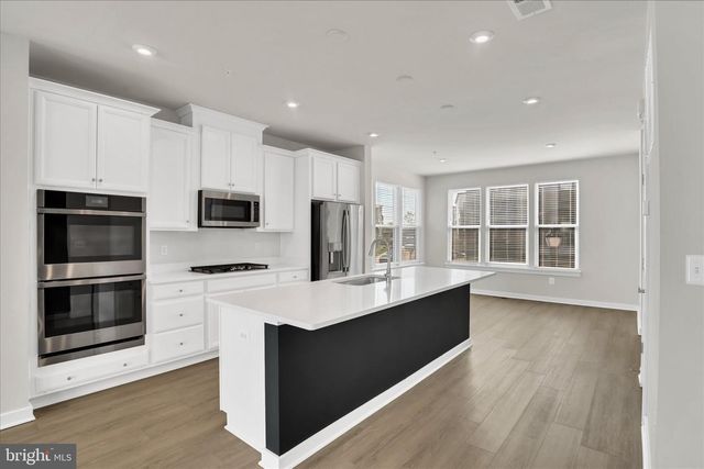 5610 HYATTSVILLE DR, Hyattsville, MD 20782