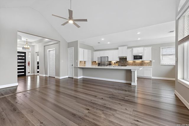 164 Jereth Crossing, Castroville, TX 78009