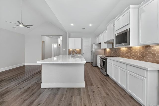 164 Jereth Crossing, Castroville, TX 78009