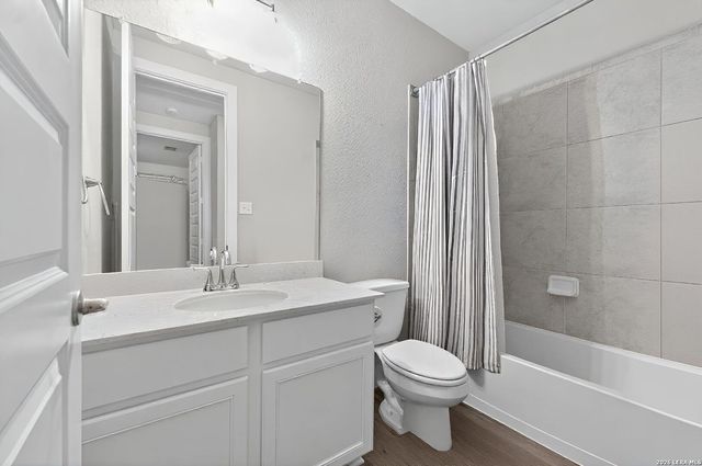 164 Jereth Crossing, Castroville, TX 78009