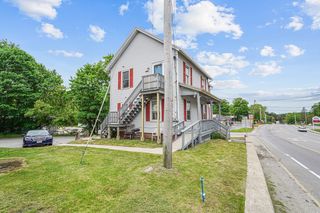30-32 Worcester Rd, Charlton, MA 01507