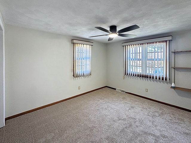 620 40th Avenue, East Moline, IL 61244