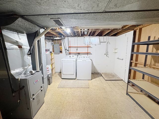 620 40th Avenue, East Moline, IL 61244