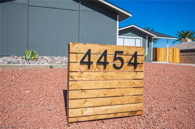 4454 Dennis Way, Las Vegas, NV 89121