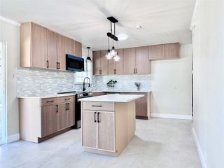 1015 Noble Avenue, Carrollton, TX 75006