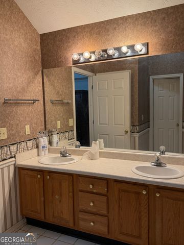 135 Taylor Len Drive, Lagrange, GA 30240