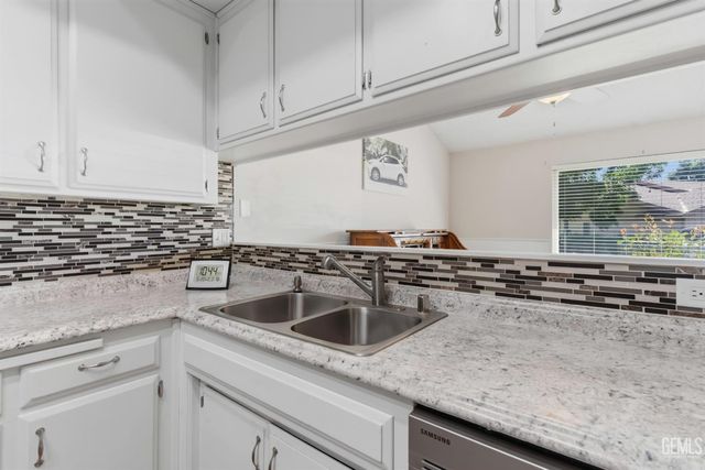 1000 Olive Drive 29, Bakersfield, CA 93308